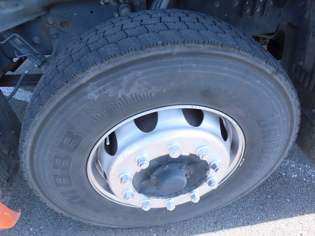 日野プロフィアチップ運搬車大型（10t）[写真13]