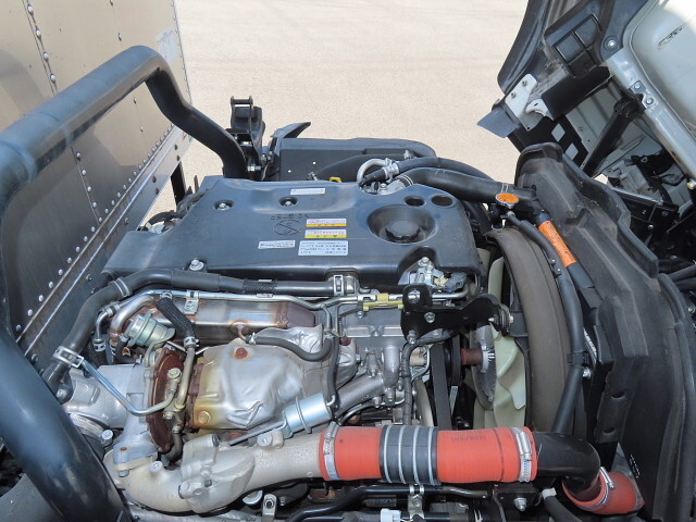 いすゞエルフアルミバン小型（2t・3t）[写真17]