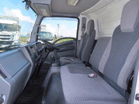 いすゞエルフアルミバン小型（2t・3t）[写真23]