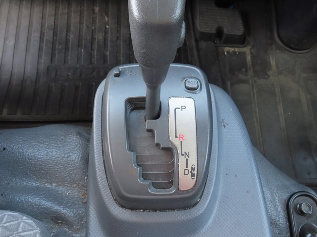 いすゞエルフアルミバン小型（2t・3t）[写真26]