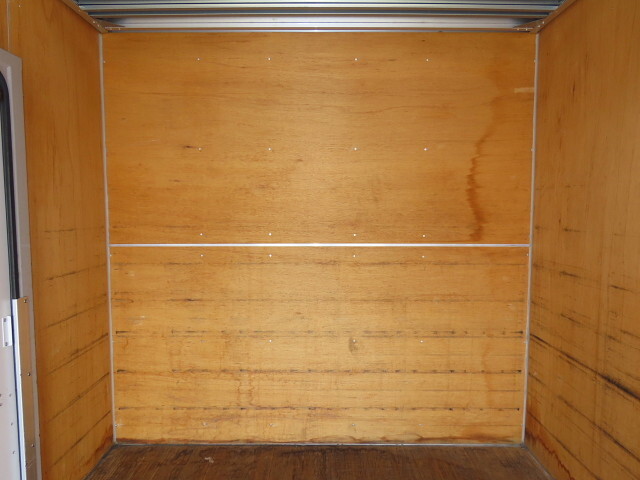 いすゞエルフアルミバン小型（2t・3t）[写真31]