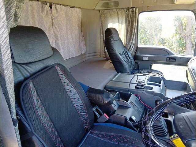 いすゞギガダンプ大型（10t）[写真16]