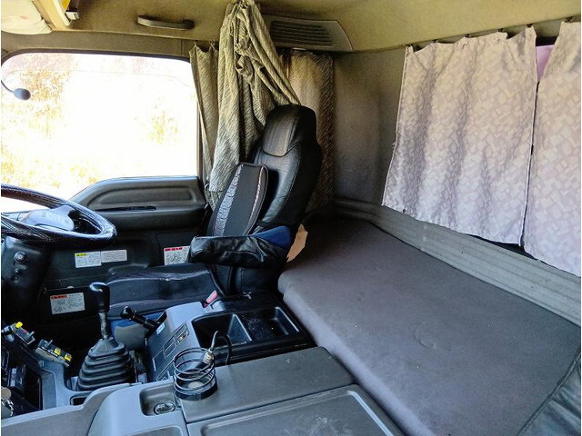 いすゞギガダンプ大型（10t）[写真25]