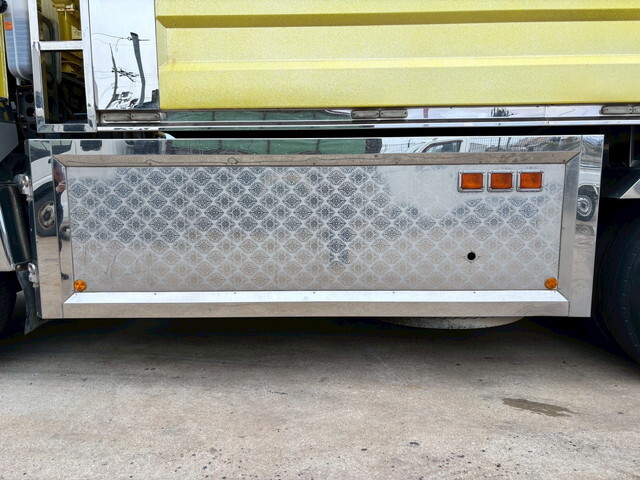 三菱ふそうスーパーグレートダンプ大型（10t）[写真15]