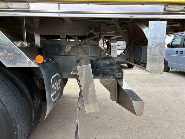 三菱ふそうスーパーグレートダンプ大型（10t）[写真17]