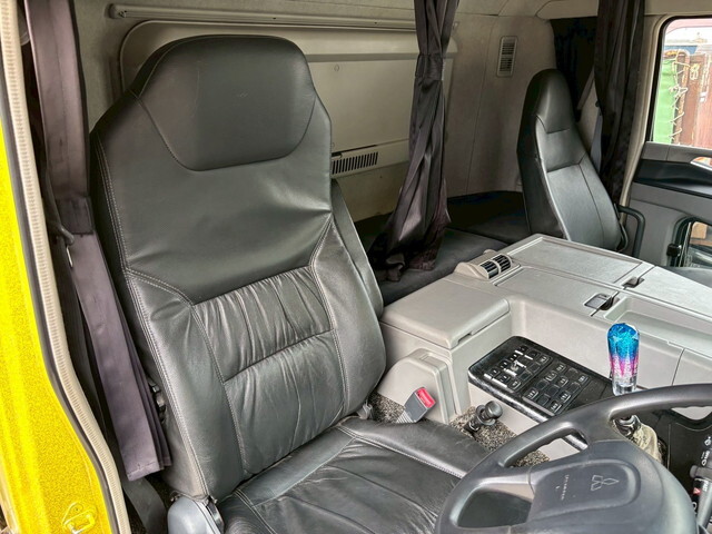 三菱ふそうスーパーグレートダンプ大型（10t）[写真30]