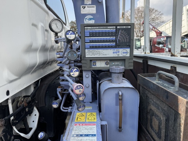 いすゞエルフクレーン4段小型（2t・3t）[写真10]