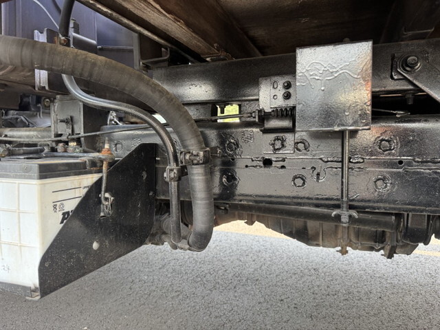 いすゞエルフクレーン4段小型（2t・3t）[写真28]