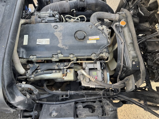 いすゞエルフクレーン4段小型（2t・3t）[写真32]