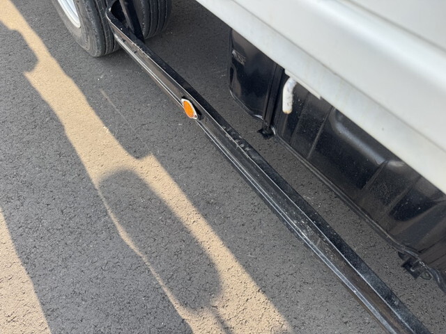 いすゞエルフクレーン4段小型（2t・3t）[写真36]