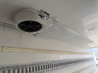 いすゞエルフ冷凍車（冷蔵車）小型（2t・3t）[写真20]