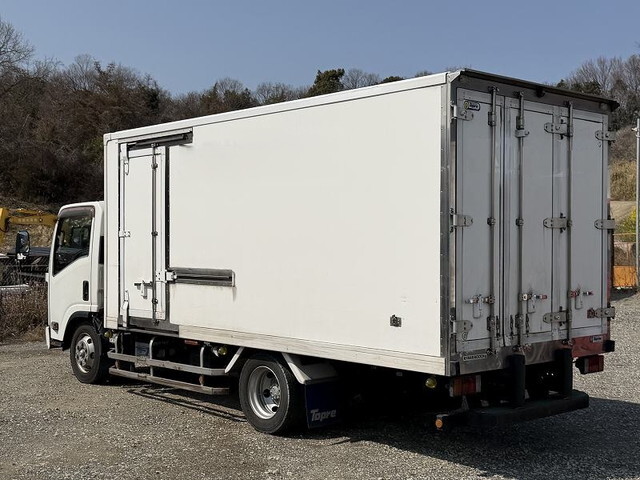 いすゞエルフ冷凍車（冷蔵車）小型（2t・3t）[写真02]