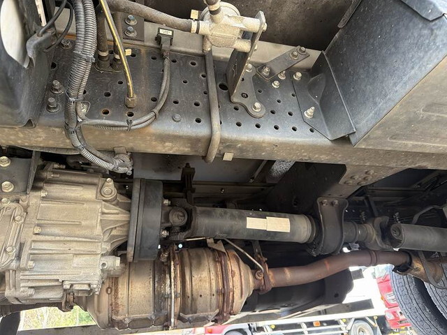 いすゞエルフ冷凍車（冷蔵車）小型（2t・3t）[写真26]