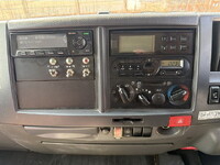 いすゞエルフ冷凍車（冷蔵車）小型（2t・3t）[写真35]