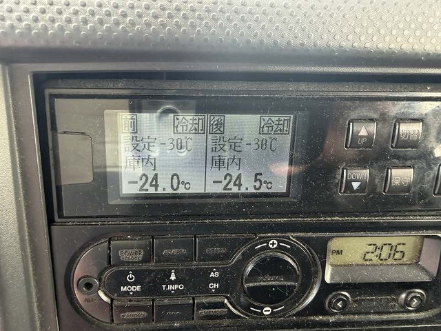 いすゞエルフ冷凍車（冷蔵車）小型（2t・3t）[写真06]