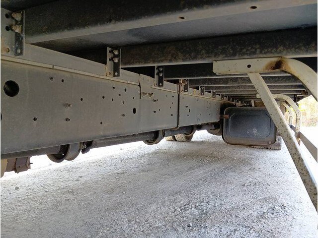 UDトラックスコンドルアルミバン中型（4t）[写真37]