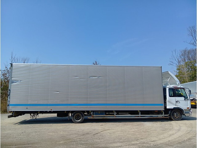 UDトラックスコンドルアルミバン中型（4t）[写真08]