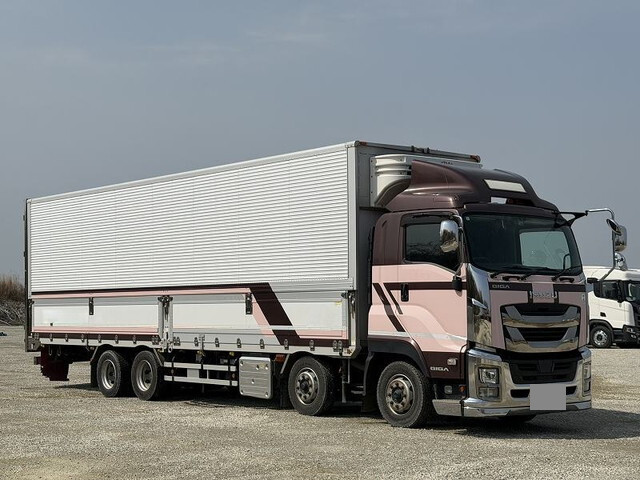 いすゞギガアルミウイング大型（10t）[写真03]