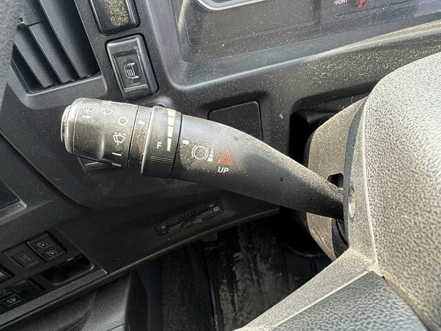 いすゞギガアルミウイング大型（10t）[写真33]