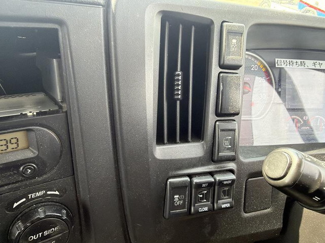 いすゞギガアルミウイング大型（10t）[写真35]