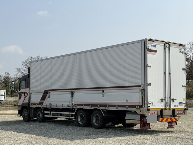 いすゞギガアルミウイング大型（10t）[写真04]