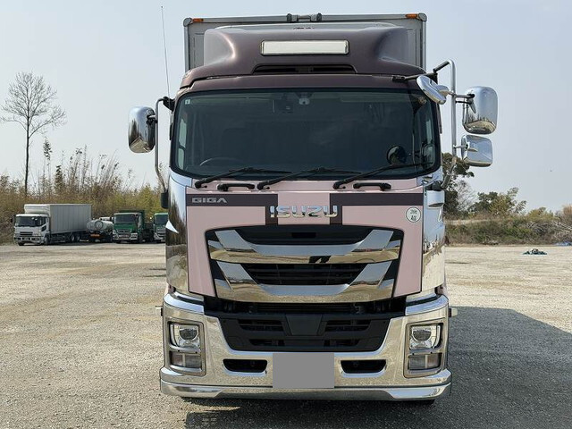 いすゞギガアルミウイング大型（10t）[写真05]