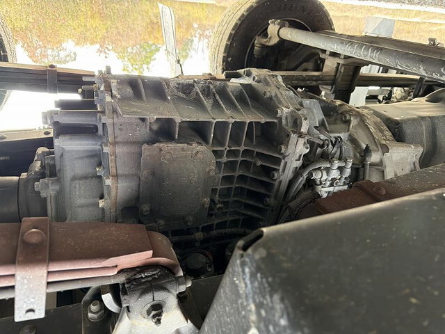 いすゞギガアルミウイング大型（10t）[写真22]