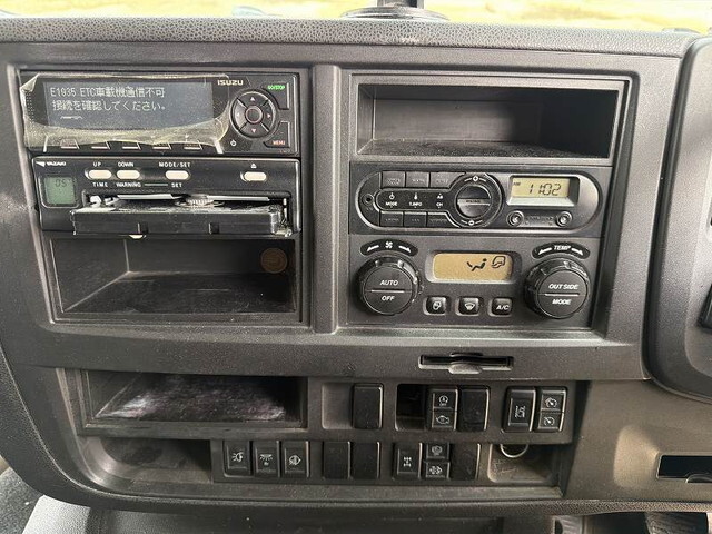 いすゞギガアルミウイング大型（10t）[写真33]