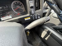 いすゞギガアルミウイング大型（10t）[写真38]