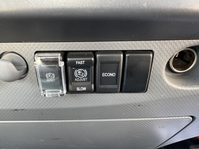 いすゞエルフ平ボディ小型（2t・3t）[写真13]