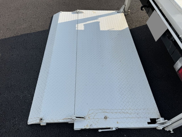 いすゞエルフ平ボディ小型（2t・3t）[写真20]