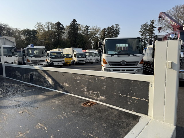 いすゞエルフ平ボディ小型（2t・3t）[写真23]