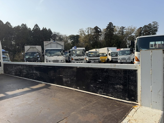 日野デュトロ平ボディ小型（2t・3t）[写真21]