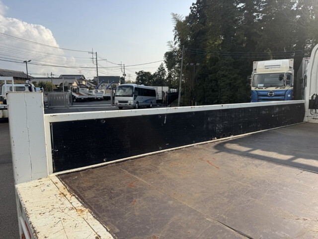 日野デュトロ平ボディ小型（2t・3t）[写真22]