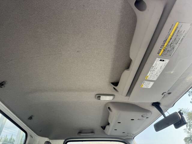 日野デュトロ平ボディ小型（2t・3t）[写真06]