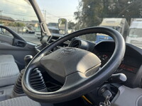 日野デュトロ平ボディ小型（2t・3t）[写真08]