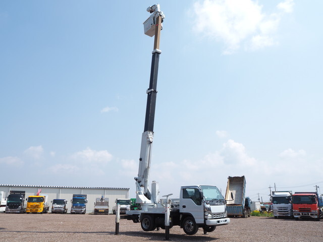 いすゞエルフ高所作業車小型（2t・3t）[写真01]
