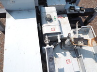 いすゞエルフ高所作業車小型（2t・3t）[写真11]