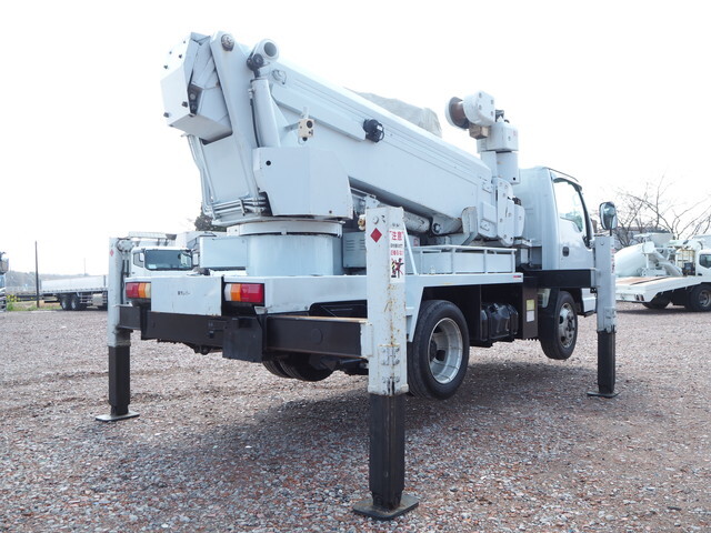 いすゞエルフ高所作業車小型（2t・3t）[写真04]