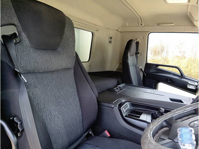 三菱ふそうスーパーグレート冷凍車（冷蔵車）大型（10t）[写真18]