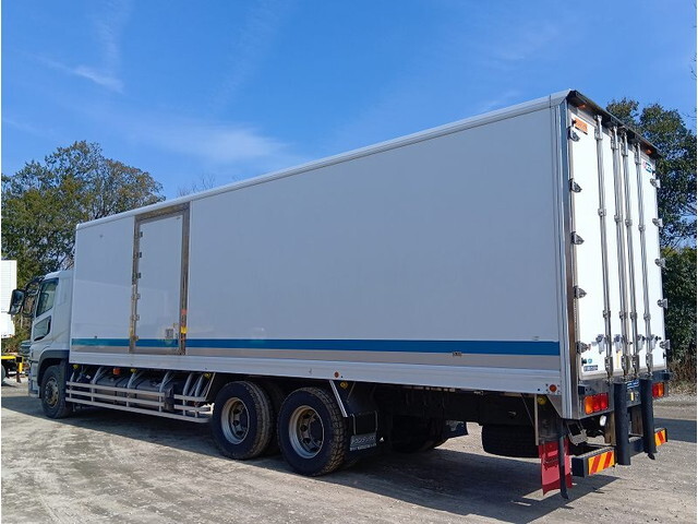 三菱ふそうスーパーグレート冷凍車（冷蔵車）大型（10t）[写真02]