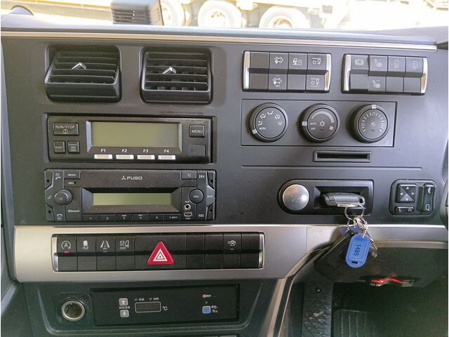 三菱ふそうスーパーグレート冷凍車（冷蔵車）大型（10t）[写真20]