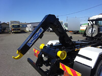 いすゞフォワードコンテナ専用車中型（4t）[写真12]