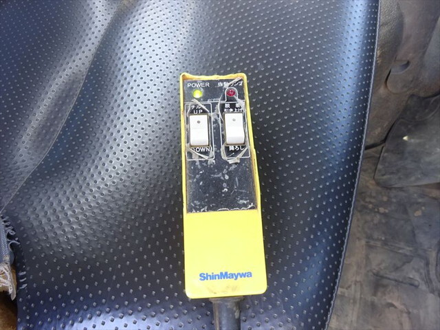 いすゞフォワードコンテナ専用車中型（4t）[写真19]