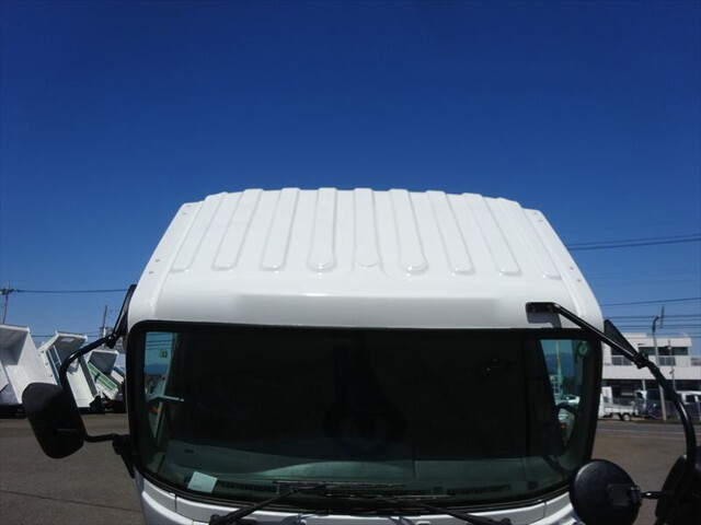 いすゞフォワードコンテナ専用車中型（4t）[写真27]