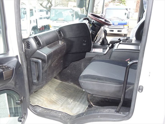 日野プロフィア深ダンプ（土砂禁ダンプ）大型（10t）[写真32]