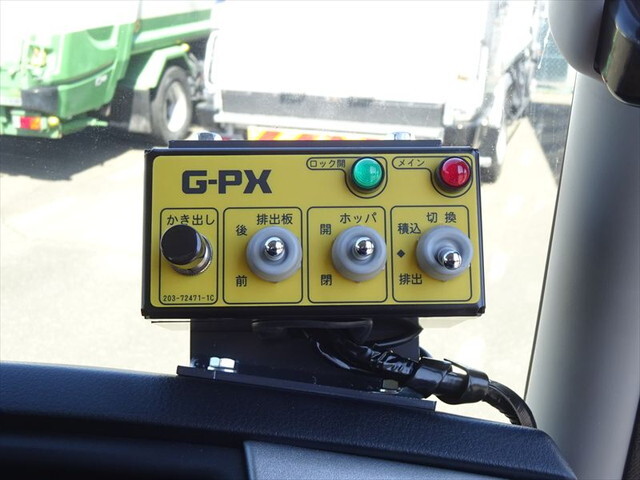 三菱ふそうファイターパッカー車（塵芥車）増トン（6t・8t）[写真25]