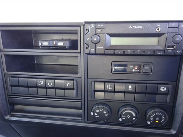 三菱ふそうファイターパッカー車（塵芥車）増トン（6t・8t）[写真27]