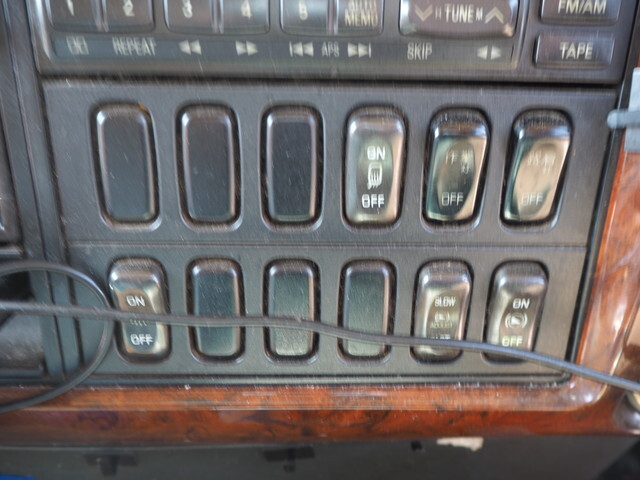 三菱ふそうファイターダンプ中型（4t）[写真35]