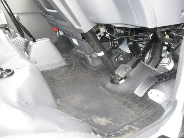 日産バネット平ボディ小型（2t・3t）[写真24]